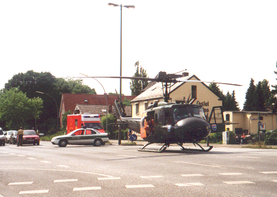 ../../Helikopter/Bilder für Homepage/SAR Hamburg 71/Einsatz Kreuzung SAR, RTW (2).jpg