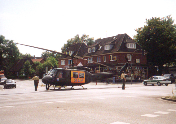 ../../Helikopter/Bilder für Homepage/SAR Hamburg 71/Einsatz Kreuzung links.jpg